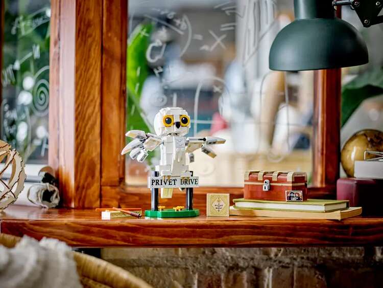 LEGO(R) HARRY POTTER 76425 Hedwiga przy Privet Drive