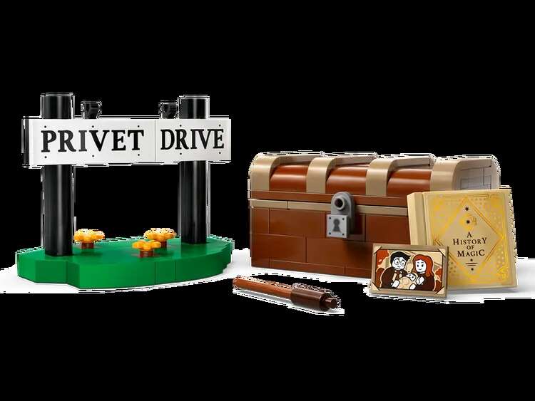 LEGO(R) HARRY POTTER 76425 Hedwiga przy Privet Drive